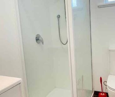 Spacious 2-Bedroom Apartment for Rent in Otahuhu - Photo 2