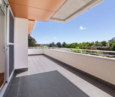 Modern Elegance in Yarralumla - Photo 4