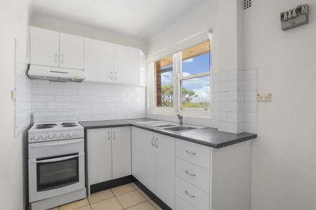 Charming Studio Apartment in the Heart of Erskineville - Photo 4
