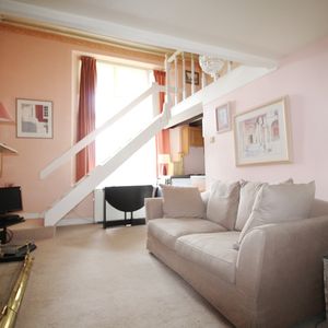 Elgin Road Apartment, Ballsbridge, Dublin 4 - Photo 2