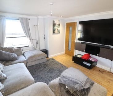 Royal Oak Chase - Laindon, Property for rent - Photo 1