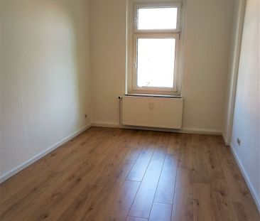 CONNEWITZ! Toll geschnittene 2-Raum Whg. Bad mit Fenster, Dachbox - Photo 1