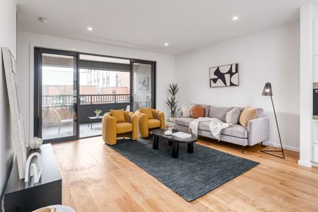 13 Bluebell Walk, Doncaster East VIC 3109 - Townhouse For Rent | Domain - Photo 5