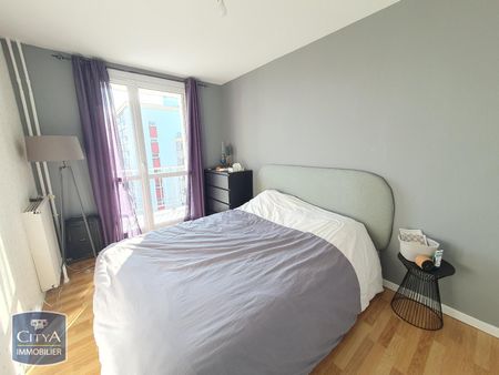 Location Appartement 3 pièces 88m² SOTTEVILLE LES ROUEN 76300 - Photo 4