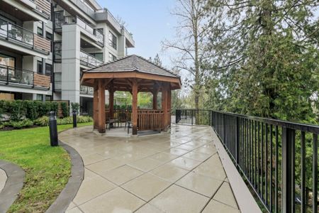 Fully Furnished Penthouse Suite - Photo 2