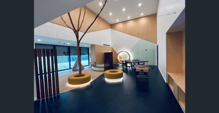 Iconic Building LANDMARK 1 Bedroom Apartment with Spacious Balcony - Photo 3