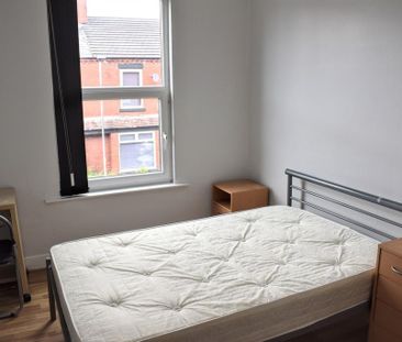 3 bedroom terraced house to rent - Photo 5