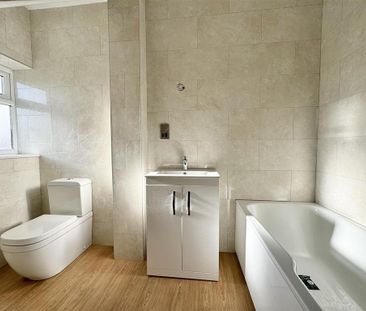 3 bedroom end of terrace house to rent - Photo 6