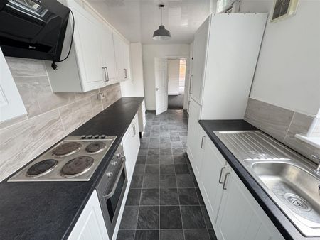Sandringham Road, Hartlepool - Photo 5