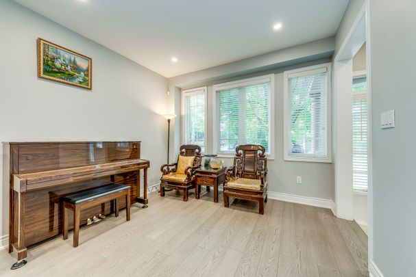 For Lease - 2401 Aztec Gate, Oakville, Ontario - Photo 1