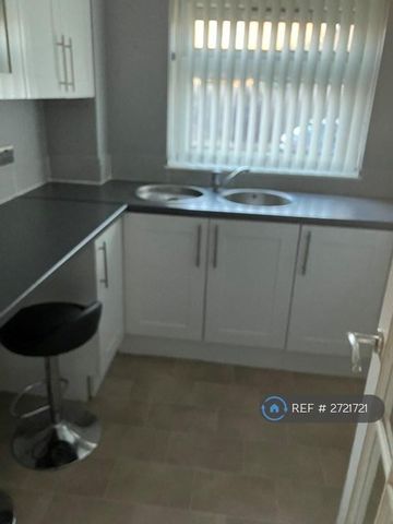 2 bedroom maisonette to rent - Photo 5