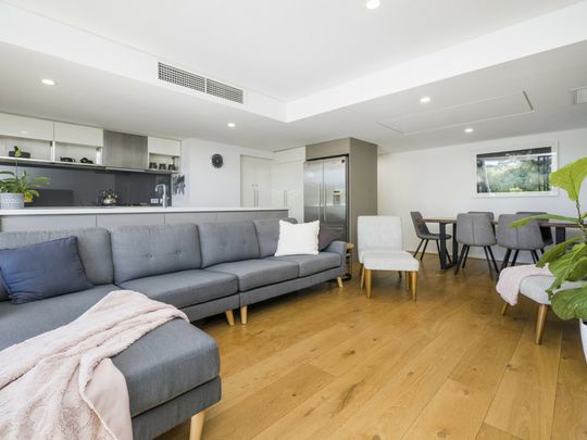 1/50 Royal Street, East Perth - Photo 1