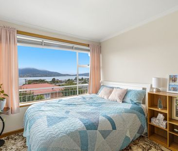 Spacious Home with Water Views in Sought-After Rosetta - Photo 5