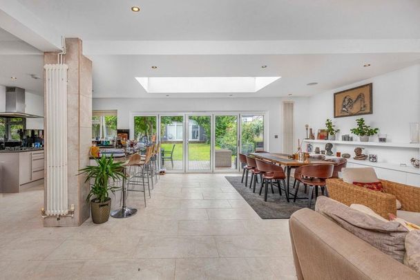 5 bedroom semi-detached house to rent - Photo 1