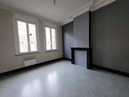 Location Appartement 1 pièce 46m² VALENCIENNES 59300 - Photo 2