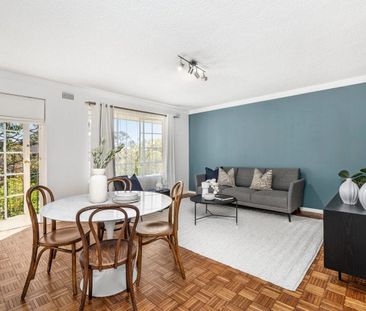 Top-Floor Apartment in a Prime Lane Cove Setting - Photo 5