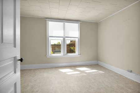 For Lease - 824 Stedwell Street, London East, Ontario - Photo 2