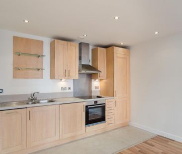 1 bedroom flat to rent - Photo 3