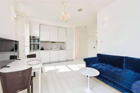 SHORT LET - One bedroom apartment set only 100 meters from Little Venice Canal in a period white stucco building - Photo 4