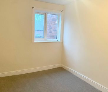 Churchgate - Photo 2