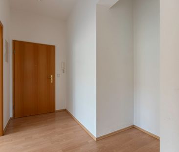 ** Schöne 2-Zimmer-Wohnung | Ruhige Lage - Gute Anbindung | Badewan... - Photo 2