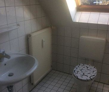 Leben in der Gartenstadt-Welheim-günstige 3-Zimmer-Dachgeschosswohnung - Photo 3