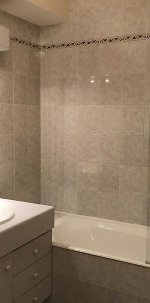 location Appartement T1 DE 33.7m² À PARIS - Photo 1