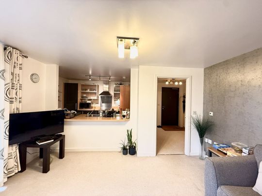 Geoffrey Watling Way, Norwich - Photo 1