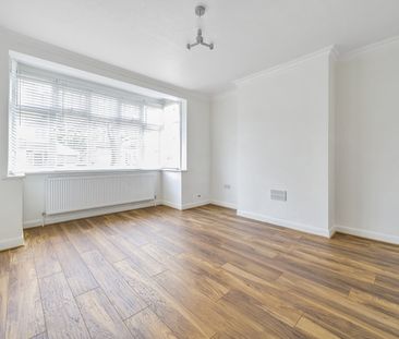 Semi-detached House to rent - Oak Avenue, Croydon, CR0 - Photo 5