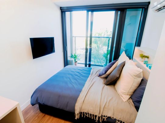 Studio with Terrace Upper - Photo 1