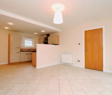 2Bedrooms, 3Bathrooms - Photo 4