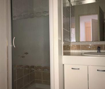 Location Appartement 2 pièces 47m² - Photo 5