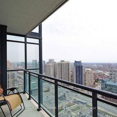 Burnhamthorpe/Confederation Luxurious 2Bdrm +Den Corner Unit Lrg Wind - Photo 3