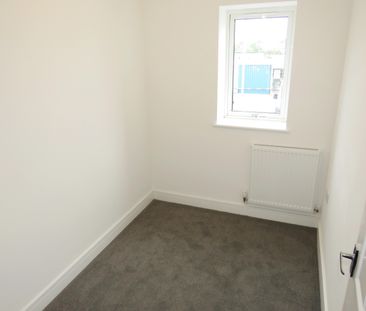 55 Station Road, Ellesmere Port, Little Sutton - Photo 3