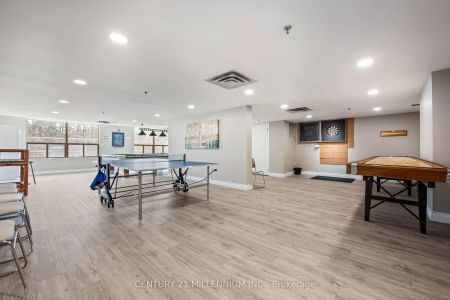 20 Mcfarlane Drive #1708 - Photo 4