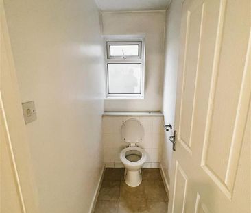 3 bedroom apartment to rent - Photo 1