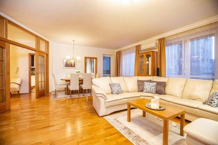 Prenájom 3-izbového bytu – Ďatelinová, Bratislava-Ružinov - Fotografia 2