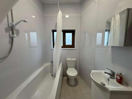 Moulson Terrace, Denholme, Bradford, BD13 - Photo 4