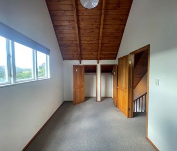 Beautiful Bungalow in the Heart of Remuera - Photo 2