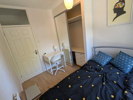 Alton House – Room 3 - Photo 5