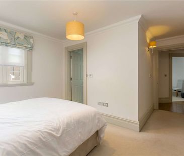Contemporary two bedroom apartment close to The Pantiles and mainli... - Photo 5