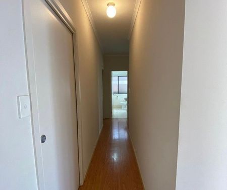 Bright & Spacious 3-Bedroom Home in Peaceful Ridgehaven - Photo 4