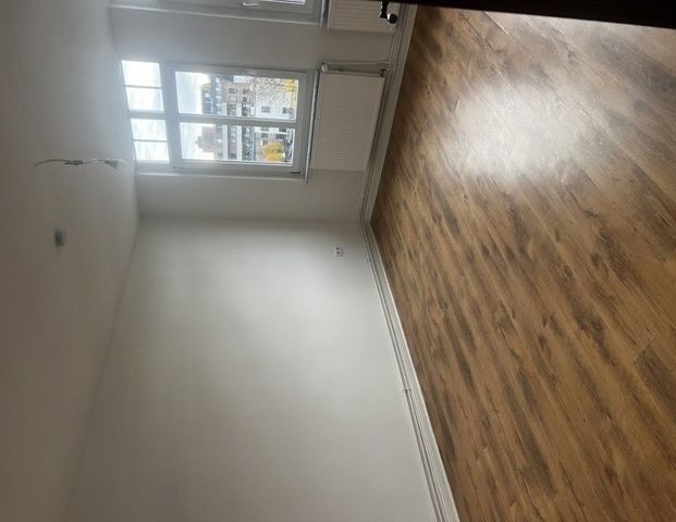 Preisgünstige 2-Zimmer-Wohnung - Foto 1