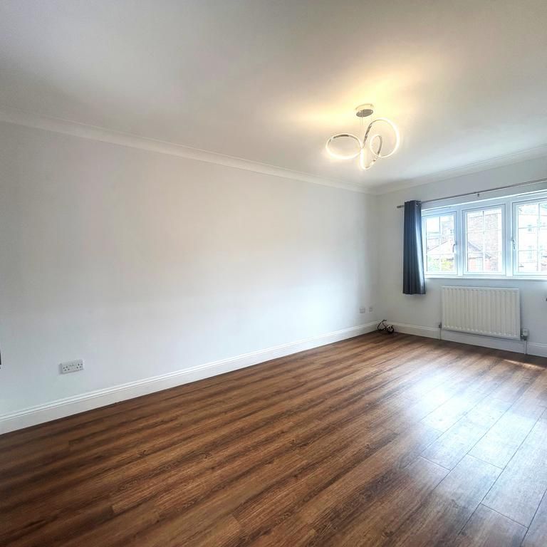2 bedroom property to rent - Photo 1