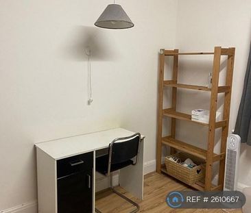 2 bedroom semi-detached house to rent - Photo 5