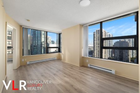 Condo in Downtown Vancouver, BC - Photo 2