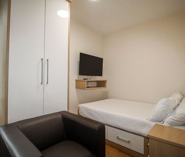 Apt 3, Lofthouse Residence - Photo 1