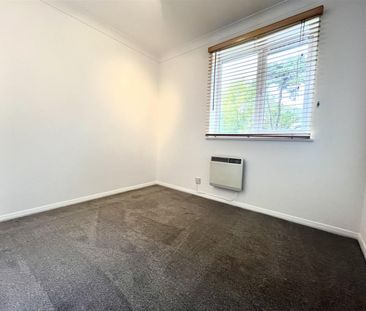 2 Bedroom Flat - Purpose Built To Let - Photo 4