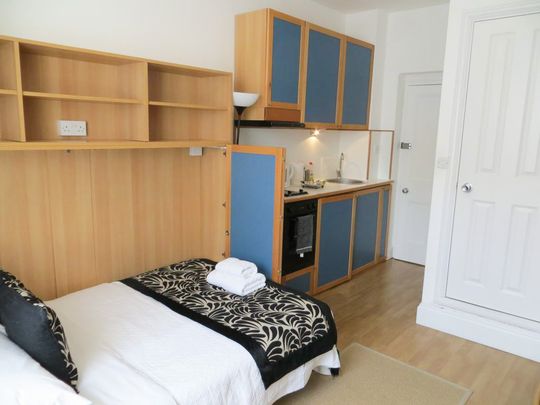 BILLS INCLUDED - Self-Contained Studio in Hammersmith, London W6 - Photo 1