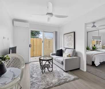 Near New- Modern, Fully Furnished Apartment – All Bills Included! - Photo 1
